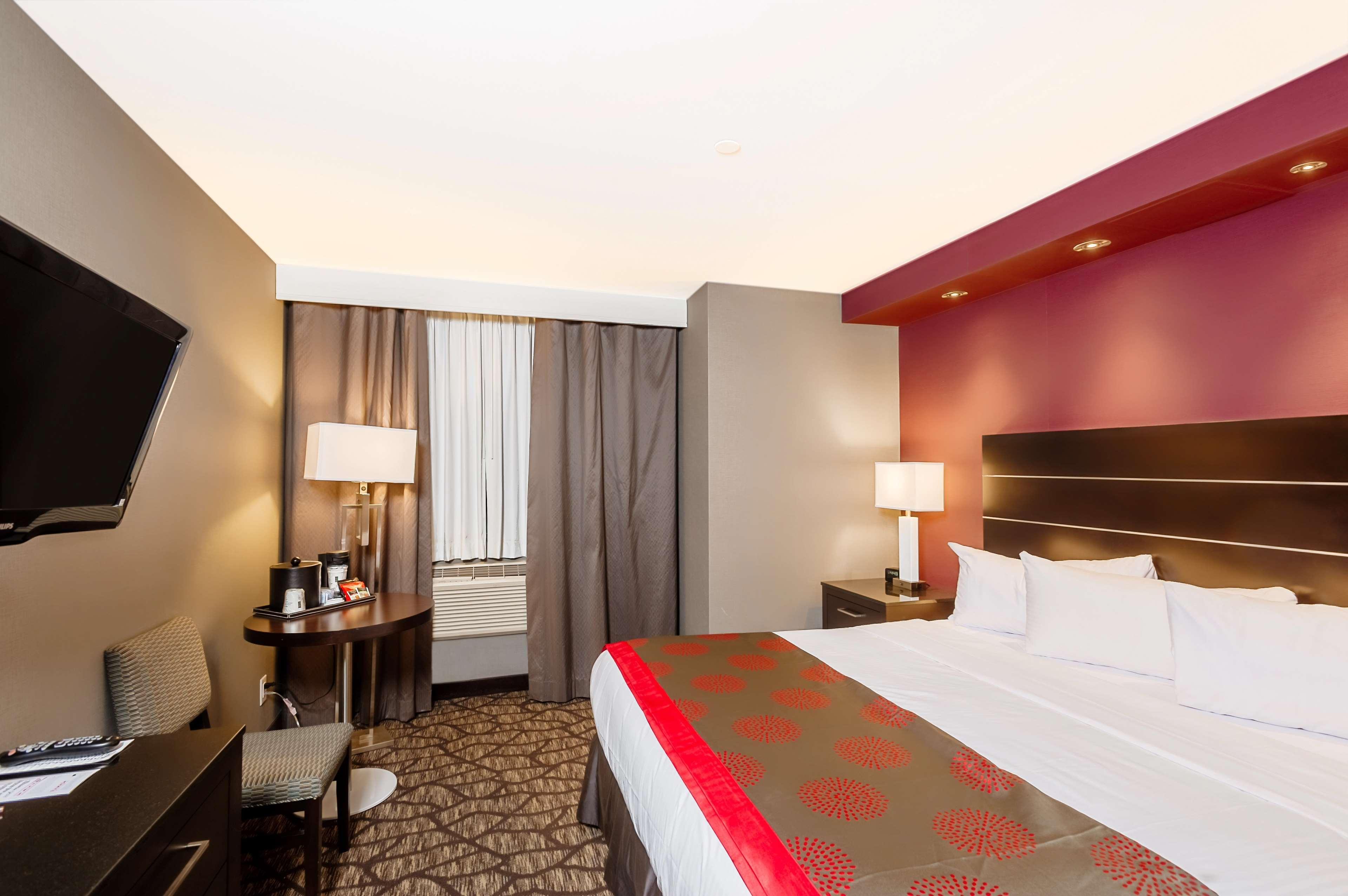Ramada By Wyndham Niagara Falls By The River Exterior foto