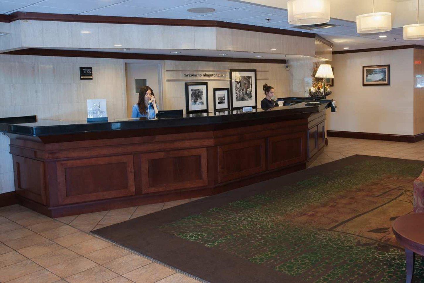 Ramada By Wyndham Niagara Falls By The River Exterior foto